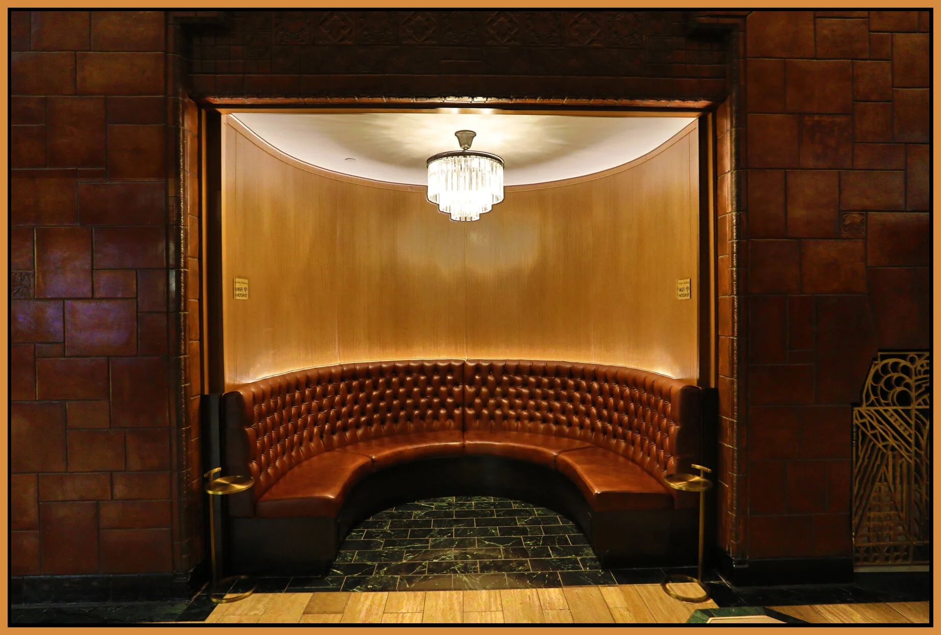 355 Burrard Lobby_Aug 31_2017_HDR_B0751_4x6s.jpg