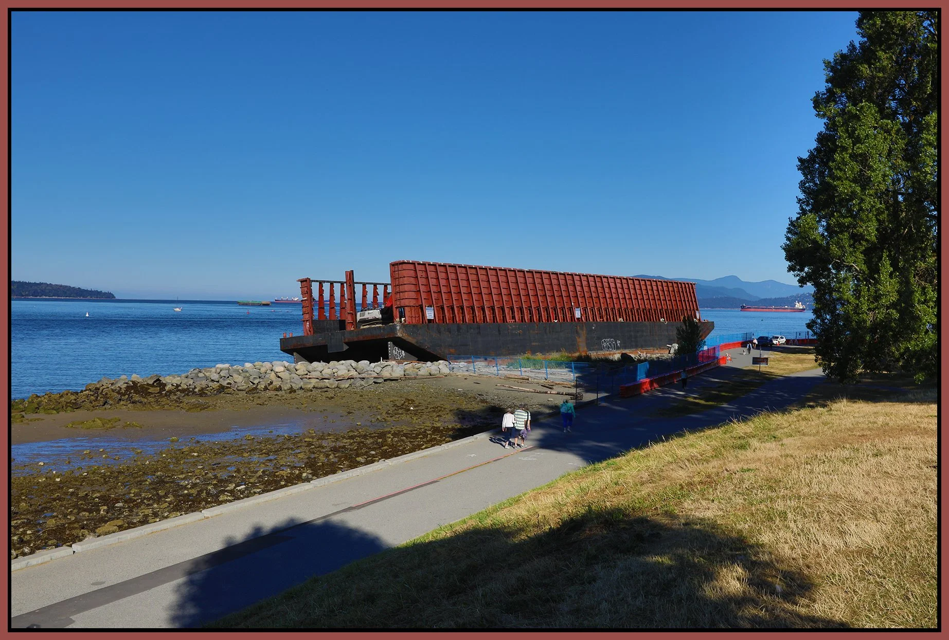 English Bay Barge_Aug 7_2022_HDR_5B5127_4x6s.jpg