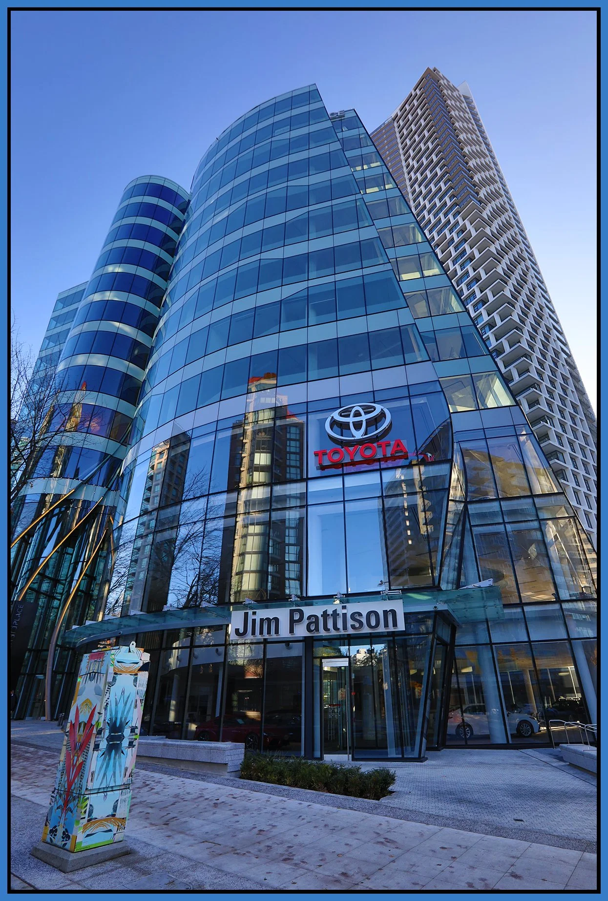 1280 Burrard St_Nov 13_2022_HDR_5C5598_4x6s.jpg