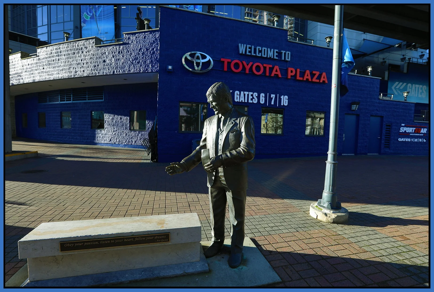 Pat Quinn Statue_Dec 8_2024_HDR_5E6465_peNatB1_4x6s.jpg