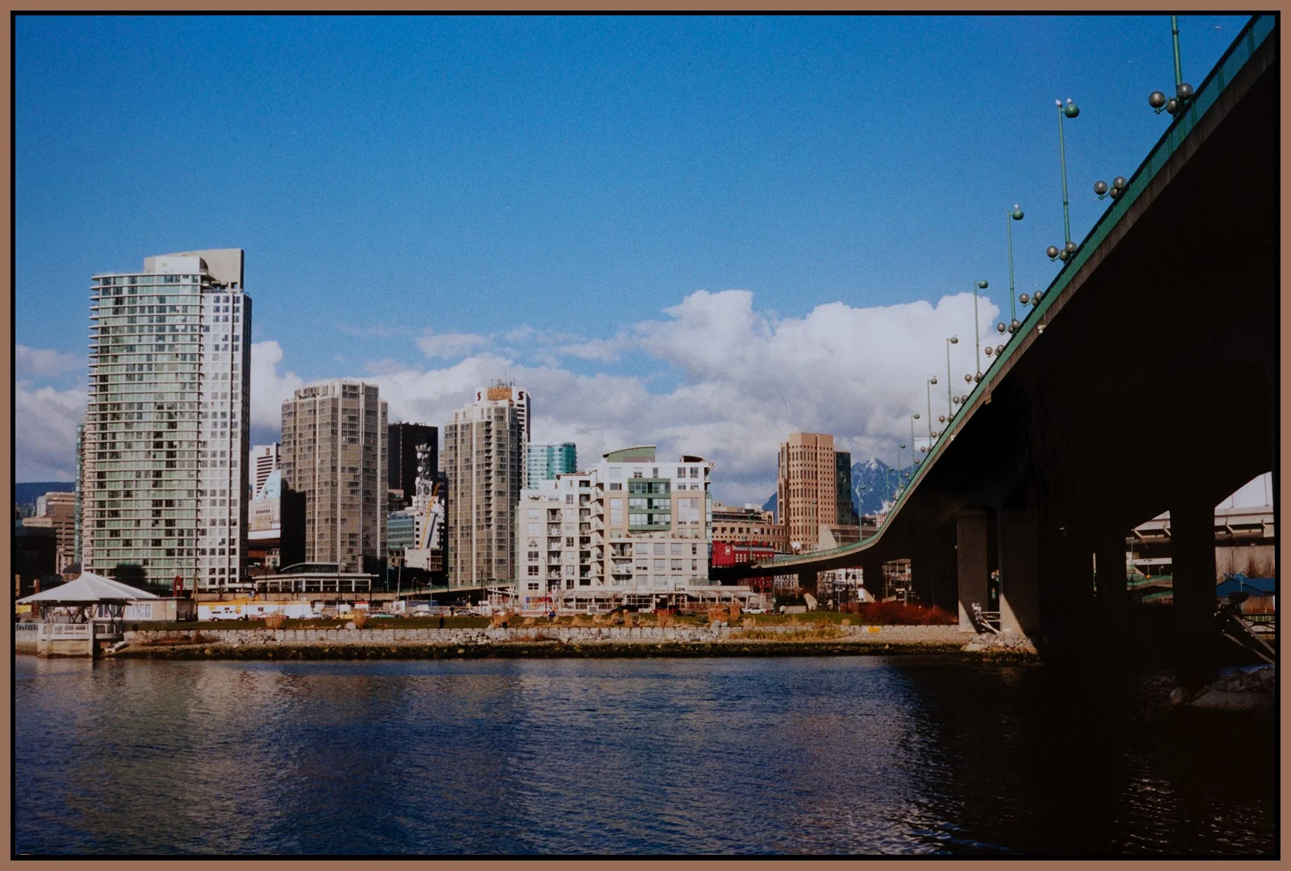 3 View False Ck_1998_9175_4x6s.jpg