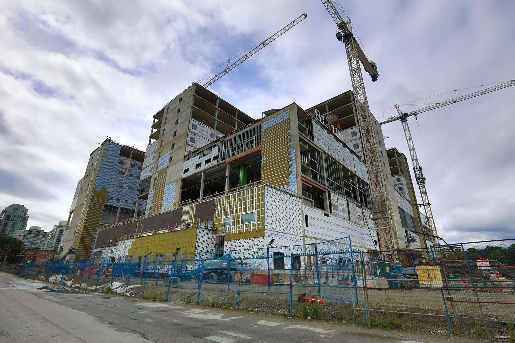 New St.Paul's Hospital Const_Jun 16_2024_HDR_4J1095_4x6.jpg