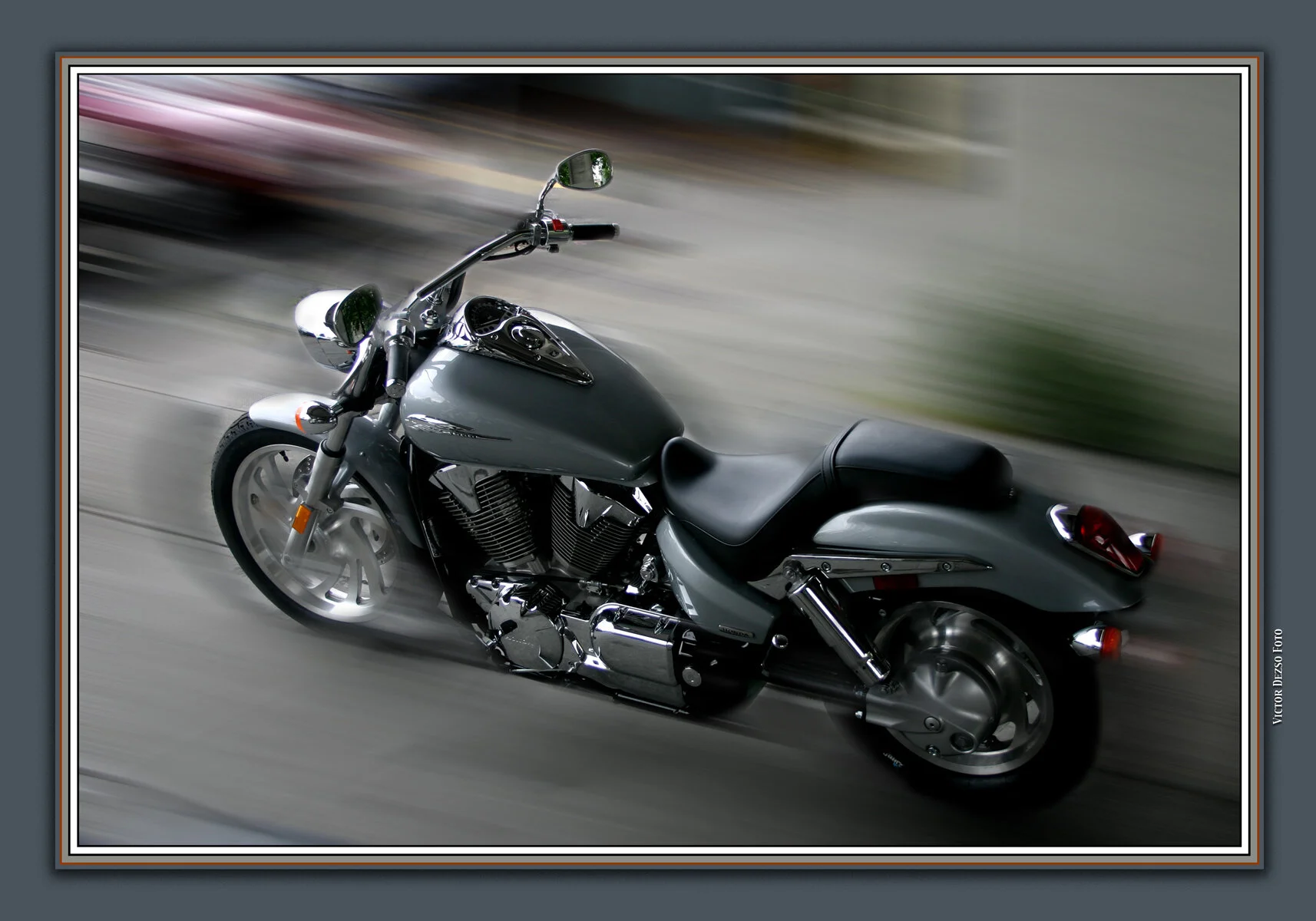 Harley V_Rod_3962_3_4x6s.jpg