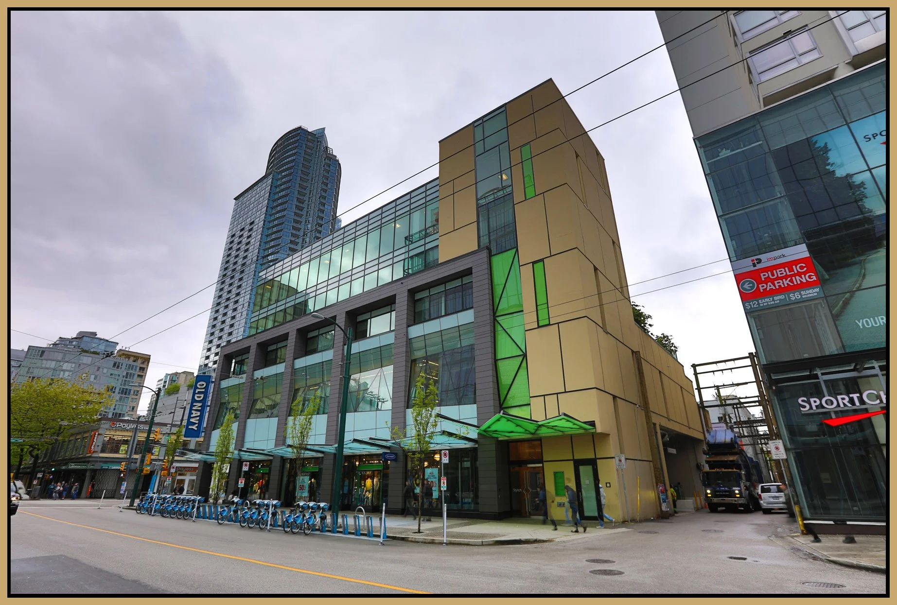 Robson at Granville_May 16_2017_HDR_A5857_4x6s.jpg