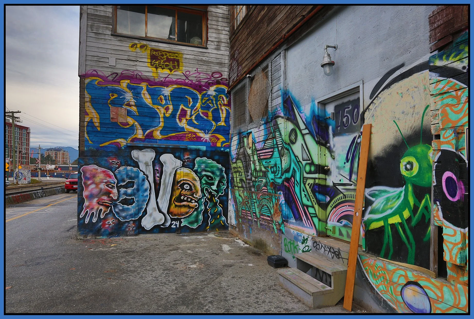 1000 Parker Graffiti_Dec 12_2024_HDR_3B9573_4x6s.jpg