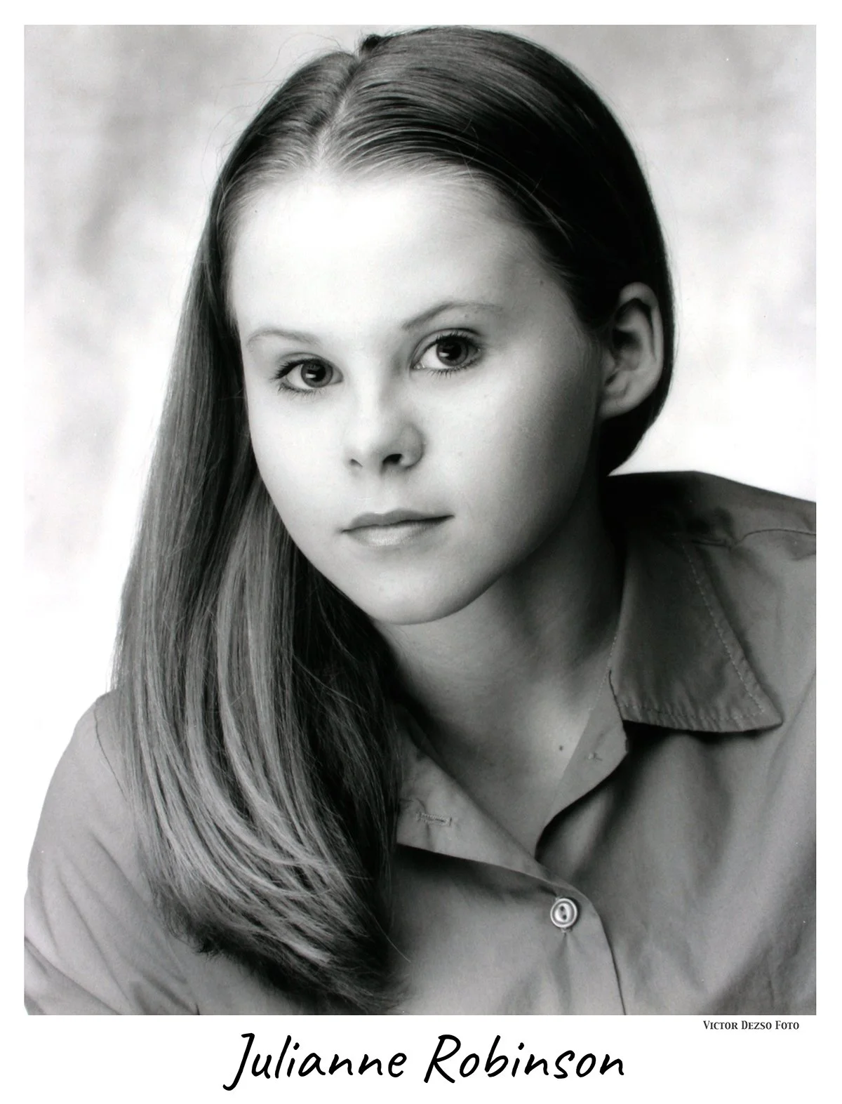 Julianne Robinson_9091_4x5.jpg