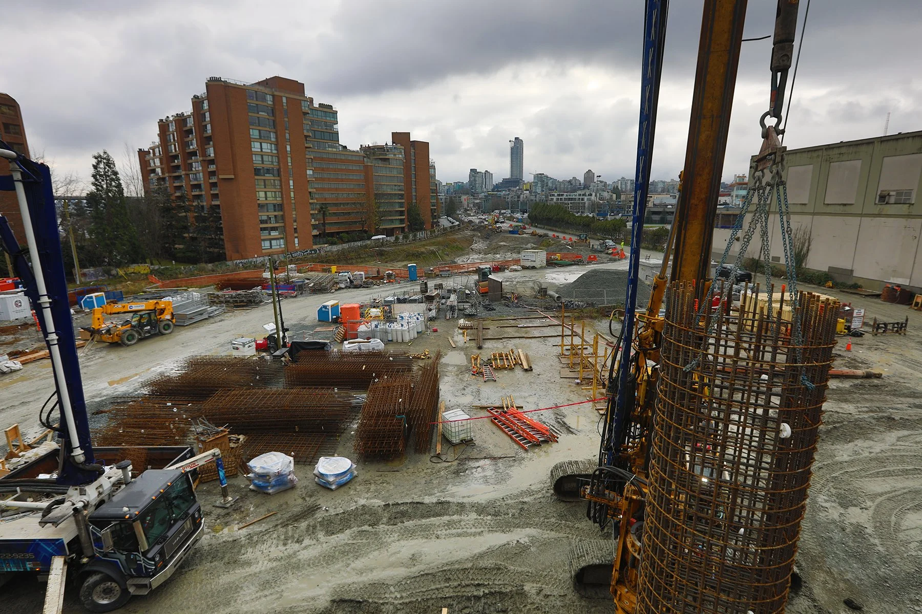 Burrard Bridge LkgSE Const_Jan 8_2025_HDR_5E7393_4x6.jpg