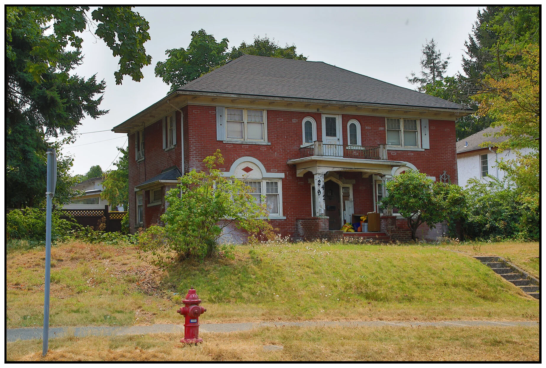 2492 Yale St_Aug 1_2021_HDR_4G1508_4x6s.jpg