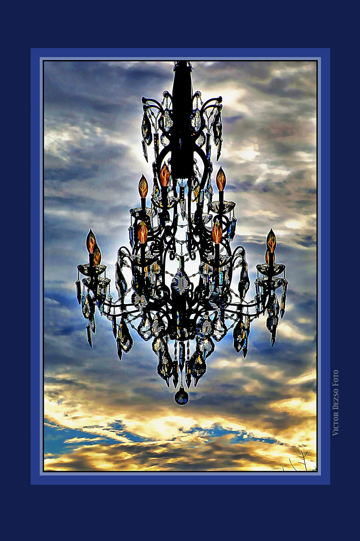 Chandalier at 1500 Granville St_Dec 10_2019_HDR_F8171_peCrosshachedILL&Drkn_4x6ss.jpg