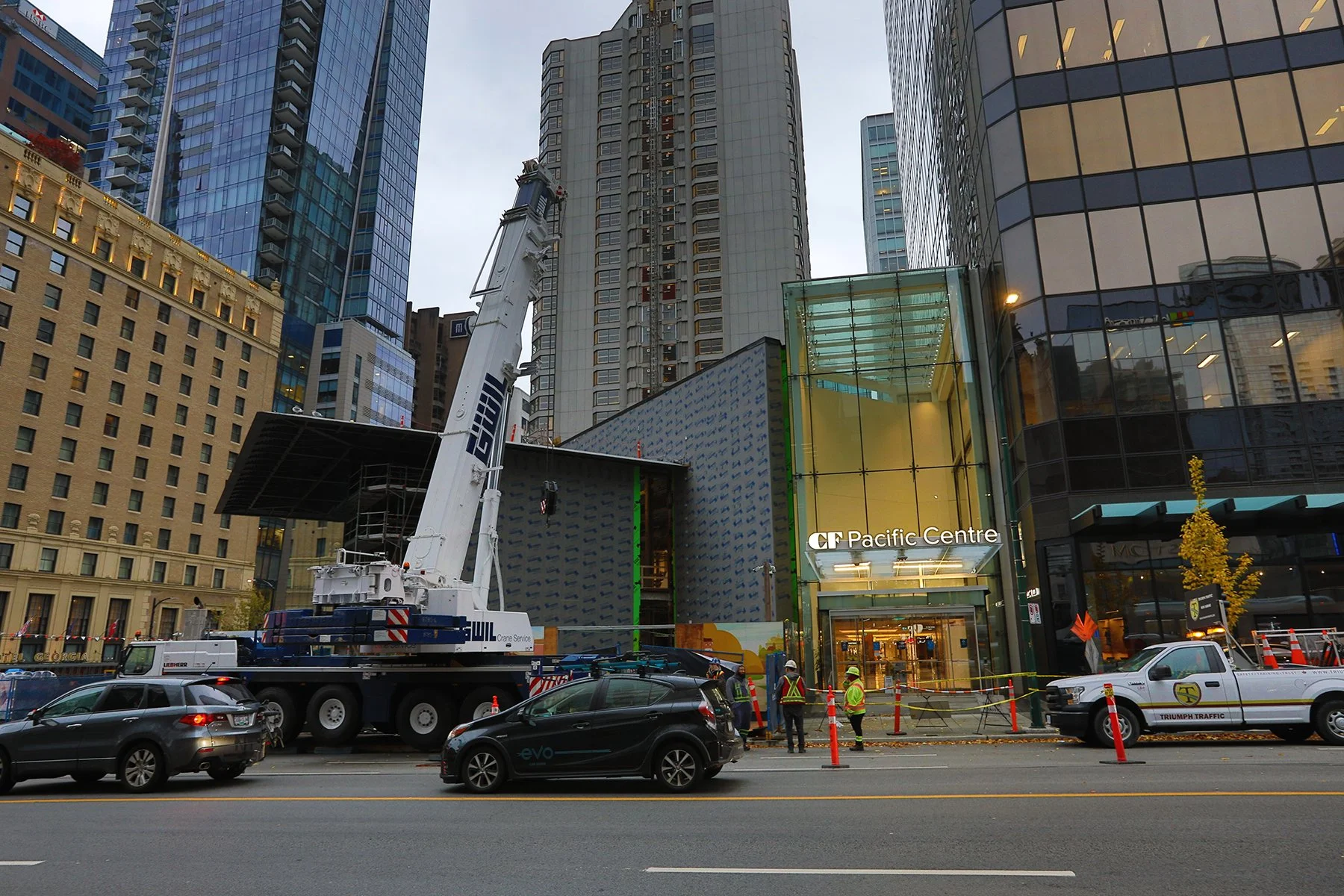 Pacific Ctr Const_Oct 25_2021_HDR_5A8016_4x6.jpg