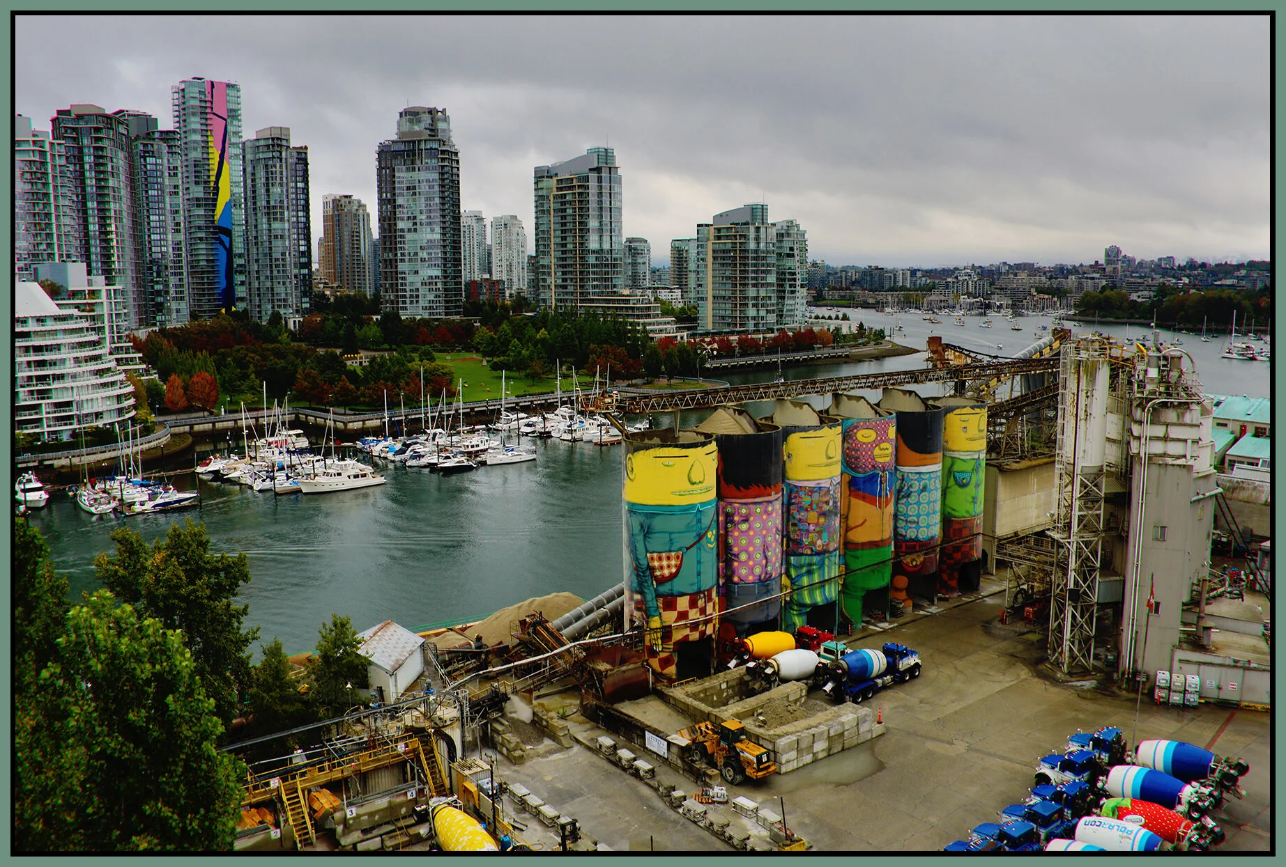 Vancouver from Gr Bg Murals_Sep 19_2021_HDR_4G3293_4x6s.jpg