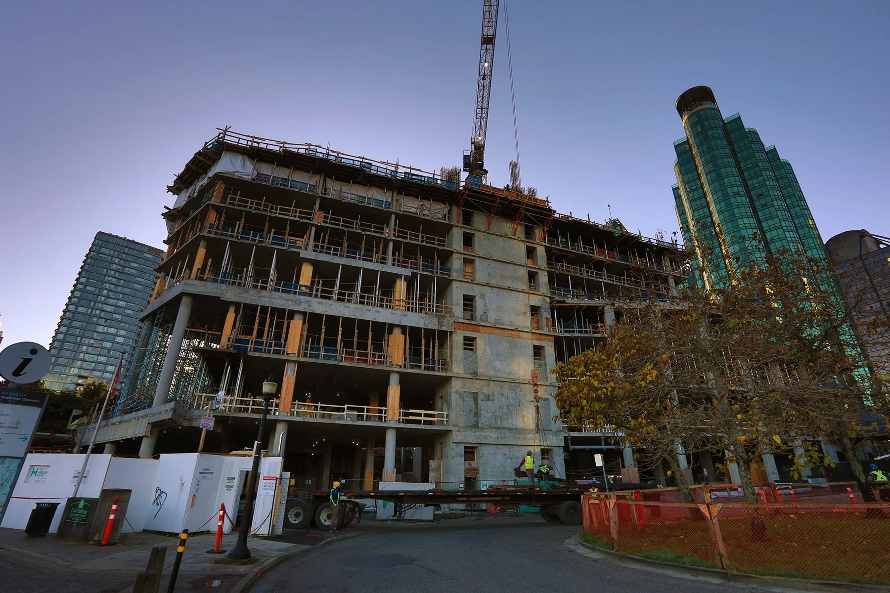 Coal Harbour Const_Nov 23_2023_HDR_5E0309_4x6.jpg