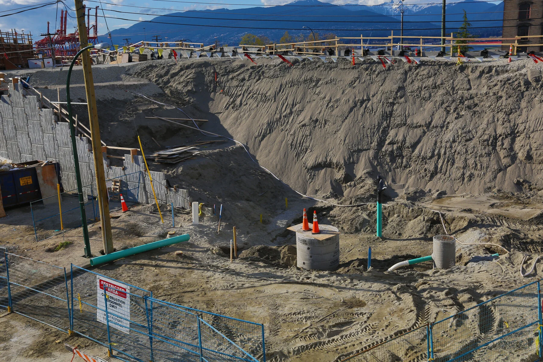 Powell Const_Apr 11_2014_HDR_E1222_4x6.jpg