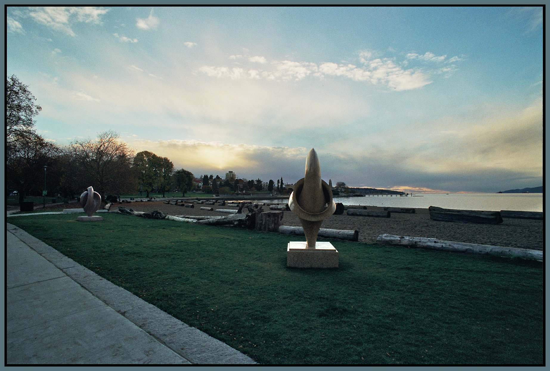Kits Beach Art_Apr 4_2006__27_0029_4x6s.jpg