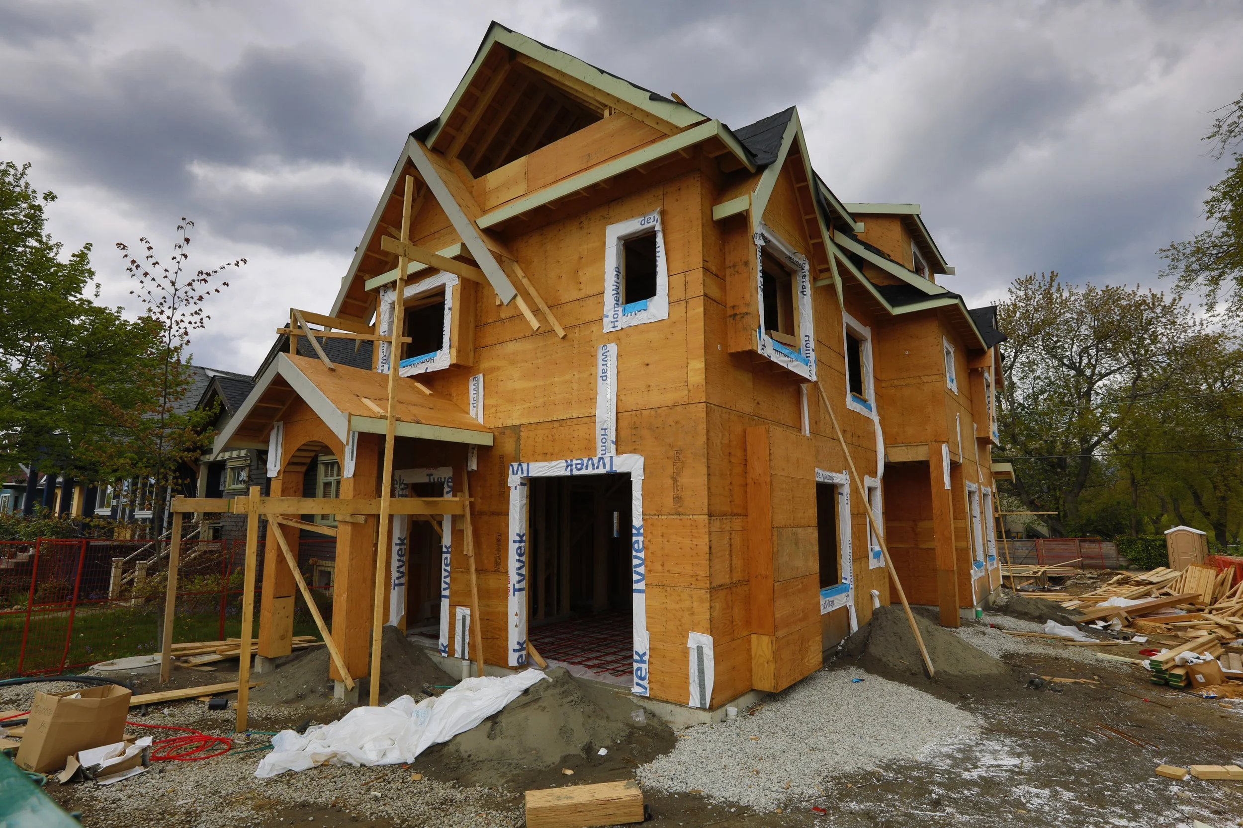 2697 Dundas Const_May 1_2022_HDR_5B3971.jpg