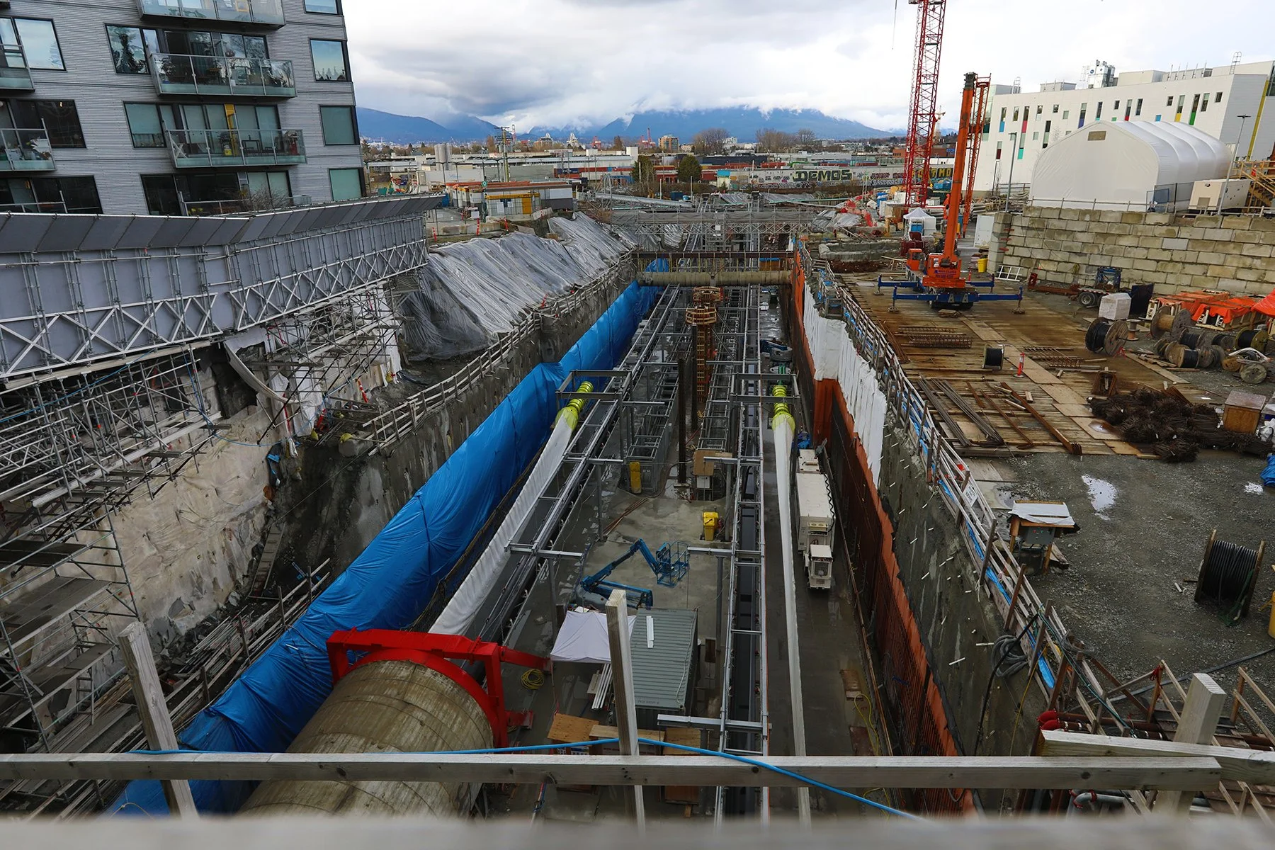 GNW Broadway Subway Const_Apr 2_2023_HDR_5D6390_4x6.jpg