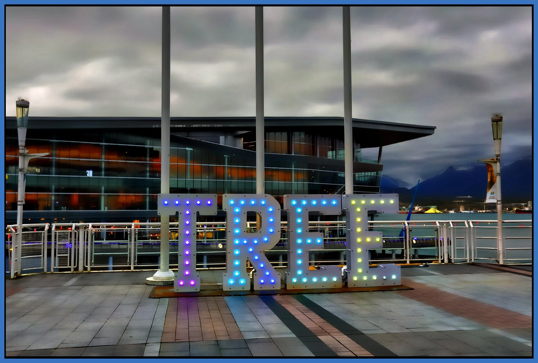 Canada Place Tree Sign_Dec 14_2024_HDR_5E6649_peHdr2013_1_4x6s.jpg
