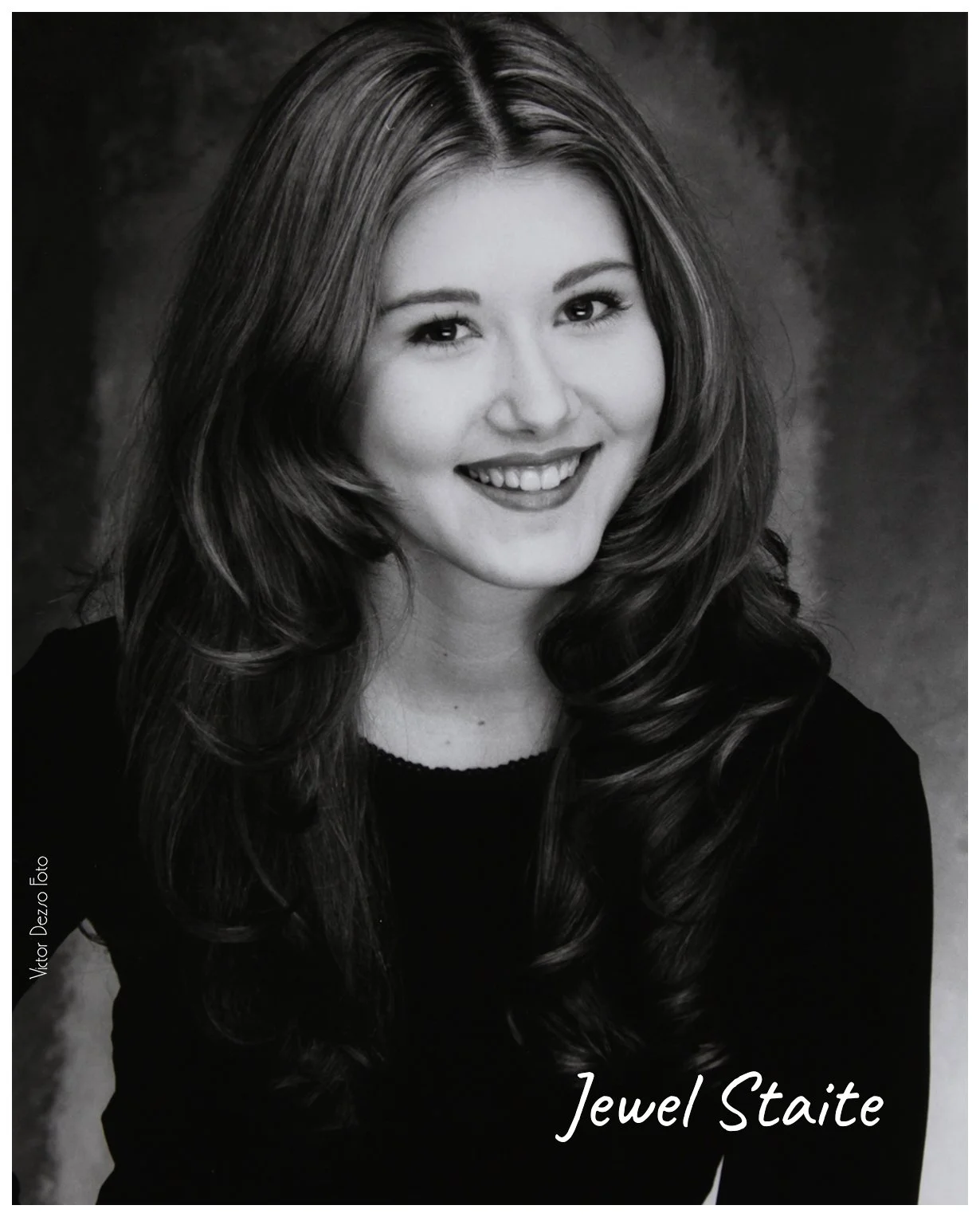 Jewel Staite_2146_4x5s.jpg