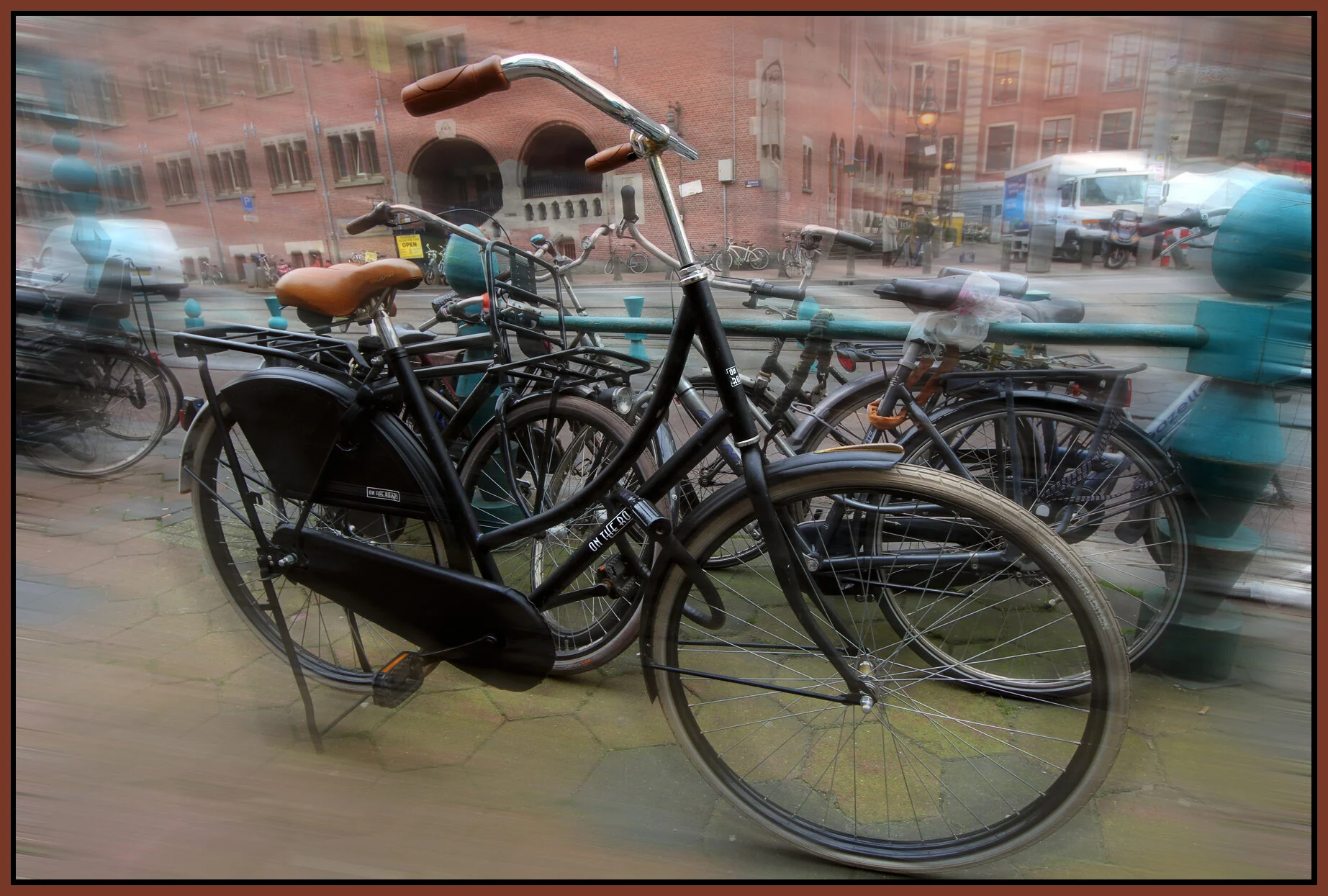 Amsterdam Bike_Nov 8_2011_1722_1vel_4x6s.jpg