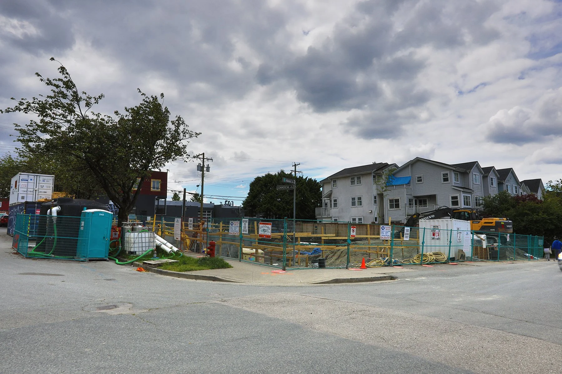1698 Adanac St Const_May 29_2022_HDR_5B6478_4x6.jpg