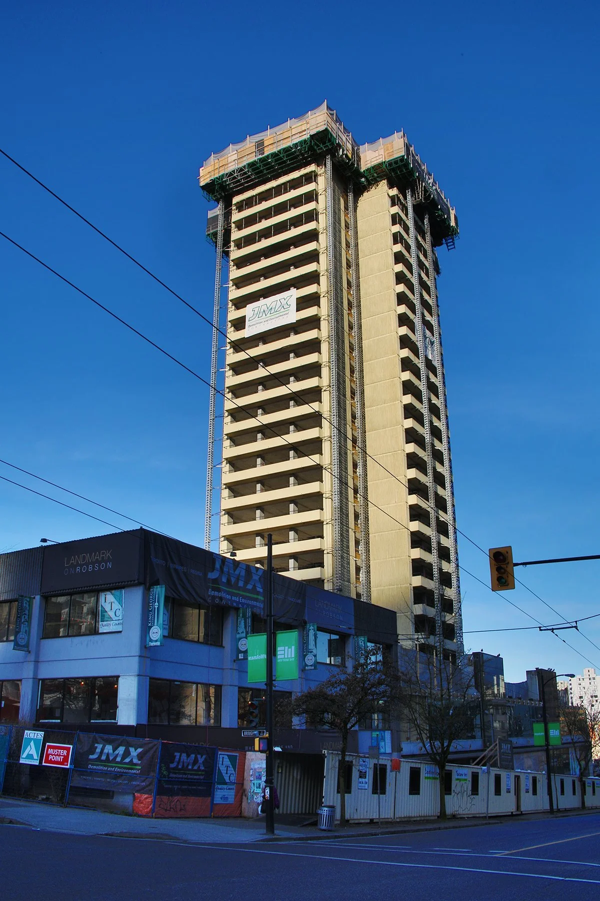 Landmrk on Robson Const_Mar 10_2019_HDR_A3438_4x6.jpg