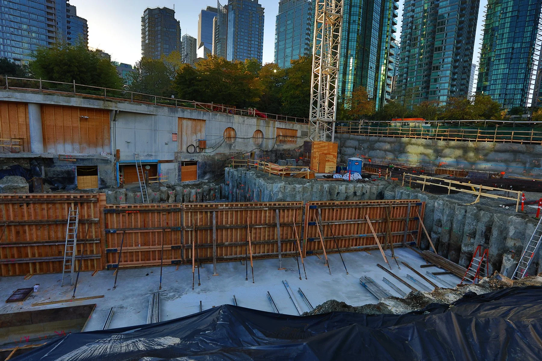 Coal Harbour Const_Oct 15_2022_HDR_5C3116_4x6.jpg