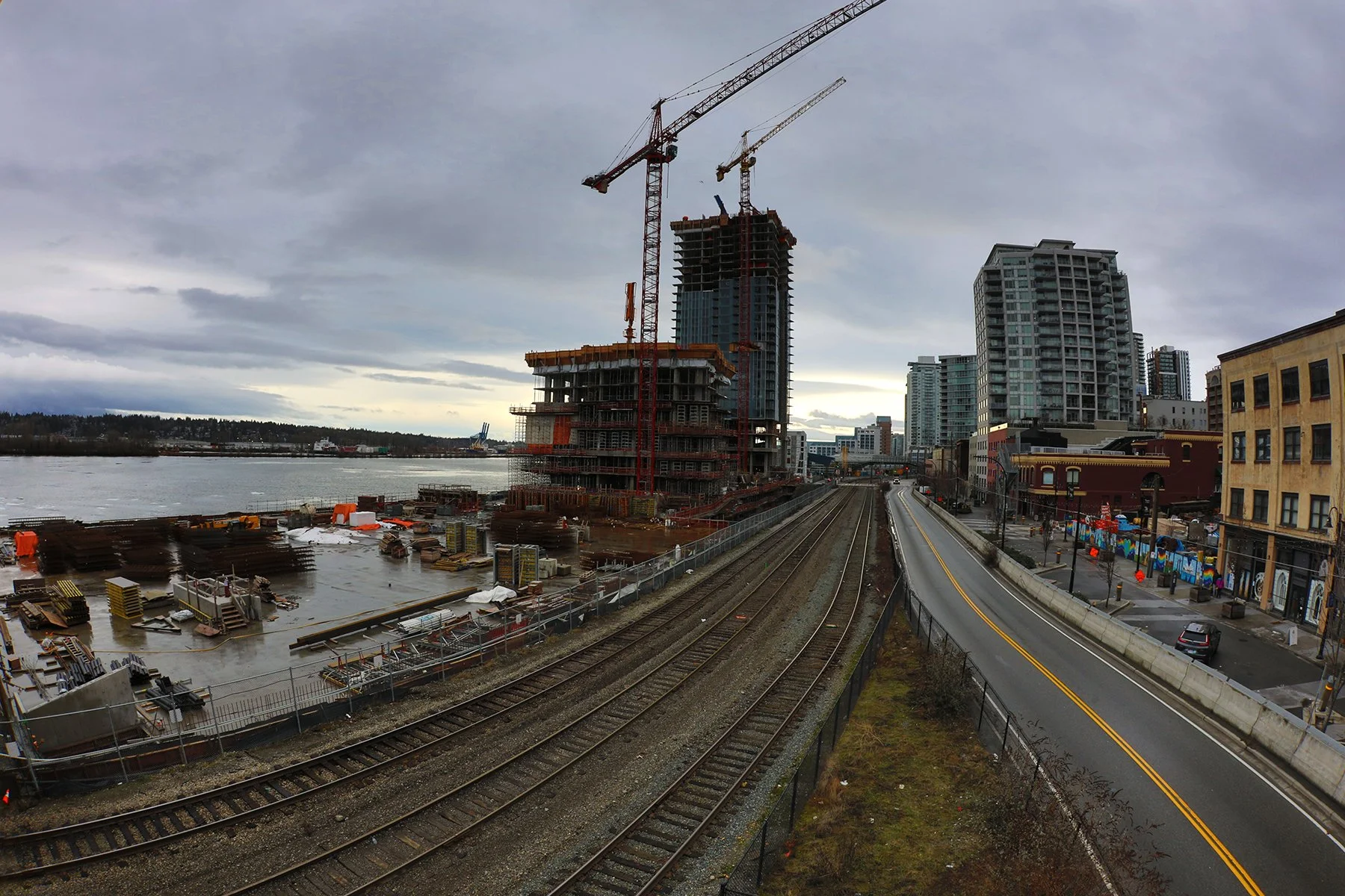 New West Waterfront Const_Dec 26_2022_HDR_4H5266_4x6.jpg