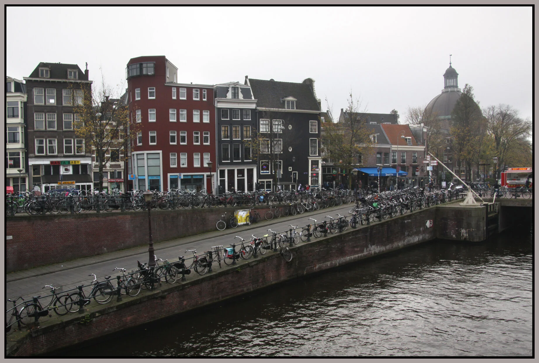 Amsterdam_Nov 8_2011_6640_4x6s.jpg