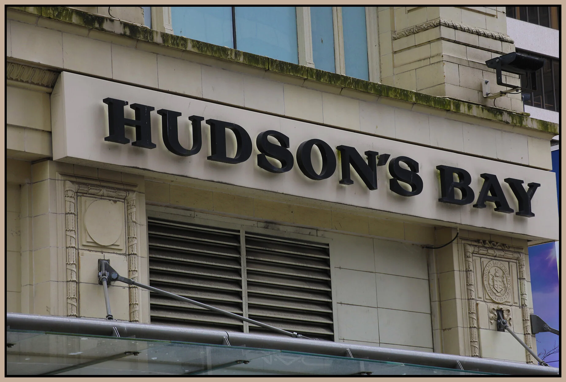 Hudson's Bay Sign_Apr 2_2021_HDR_5A6732_4x6s.jpg