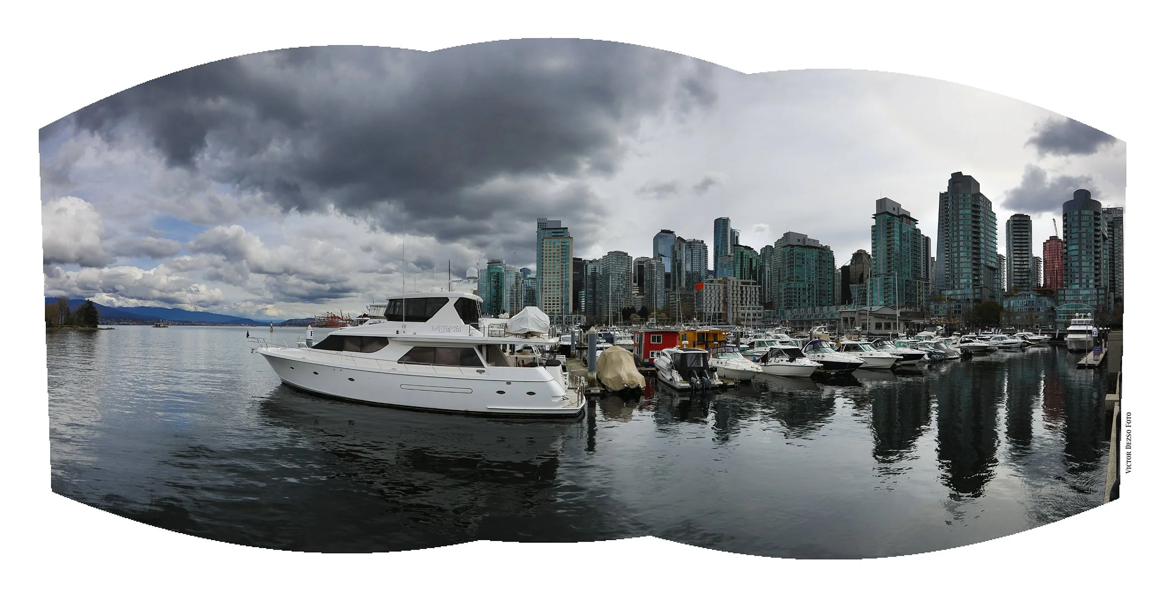 Coal Harbour Boats_Apr 9_2025_HDR_Pan_F1505_4x8.jpg