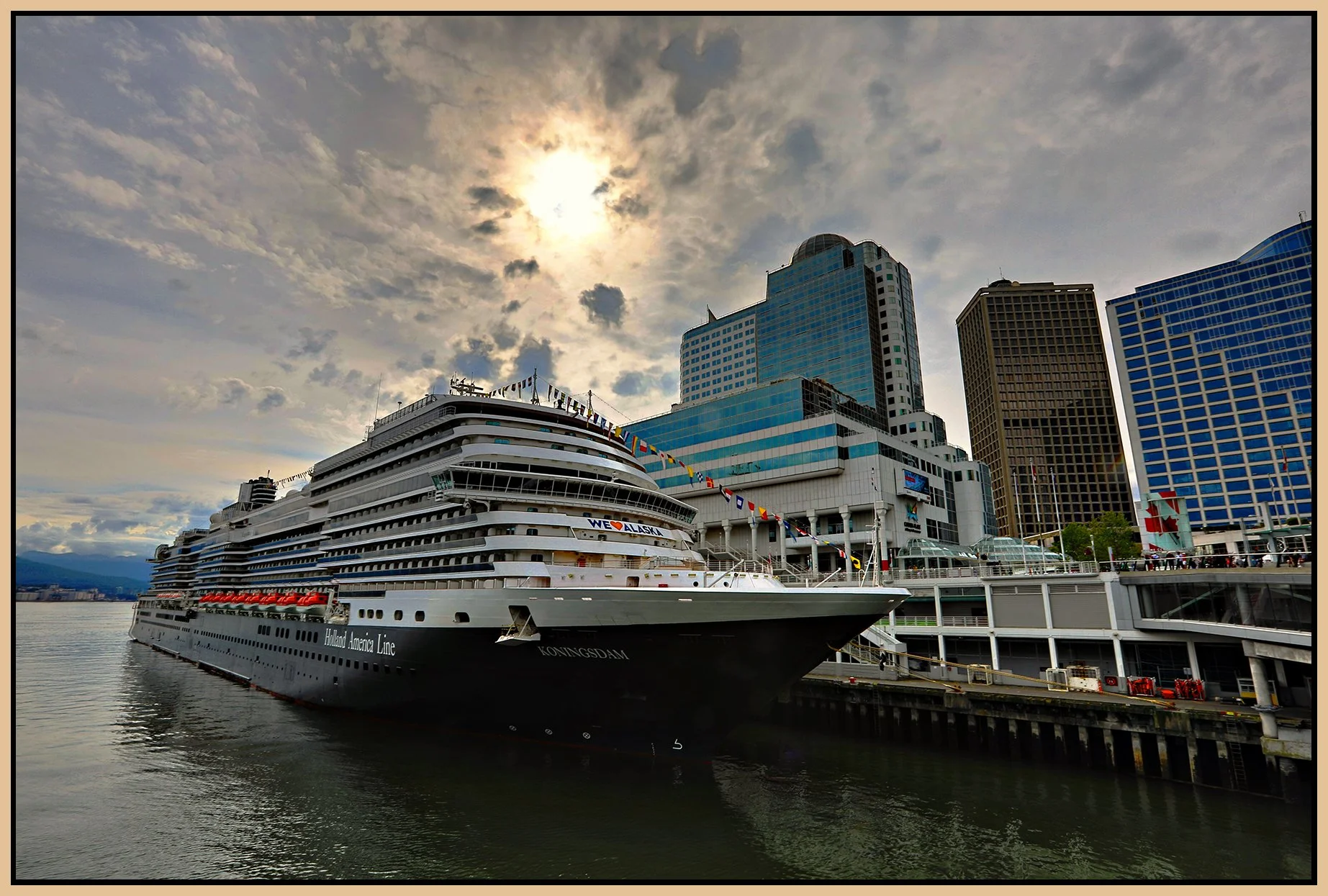 Coal Harbour Ship HAL_Jul 9_2022_HDR_5B0189_peVenice_4x6s.jpg