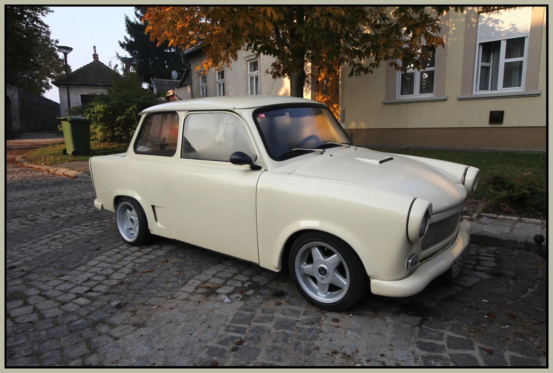 Vác Trebant_Nov 1_2011_9139_4x6s.jpg