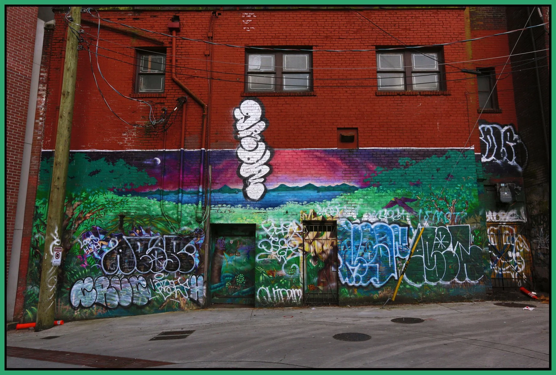 Gastown Mural_Aug 31_2013_HDR_B9335_4x6s.jpg
