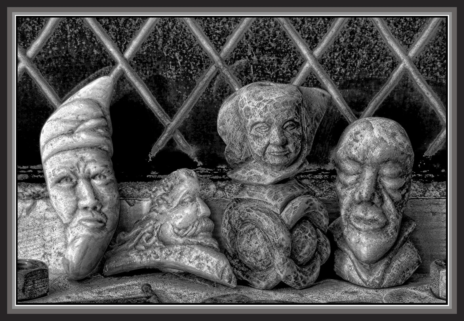 Carvings_Nov 19_2019_HDR_F4065_peLitePncl_4x6s.jpg