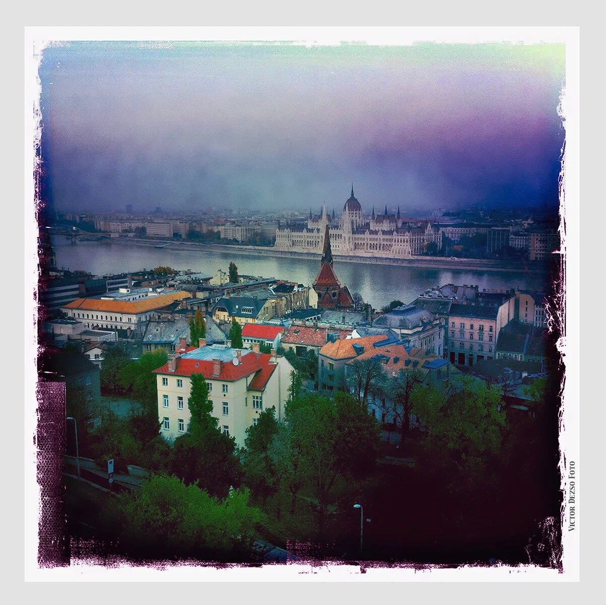 Budapest_Nov 5_2011_1372_peClrFjtr005_FixCnytsr_ImpClrs_4x4ss.jpg