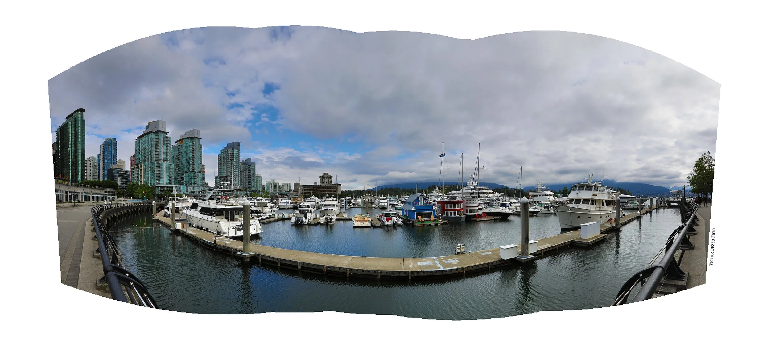 Coal Harbour W 180_Jun 8_2019_HDR_Pan_E9070_4x9.jpg