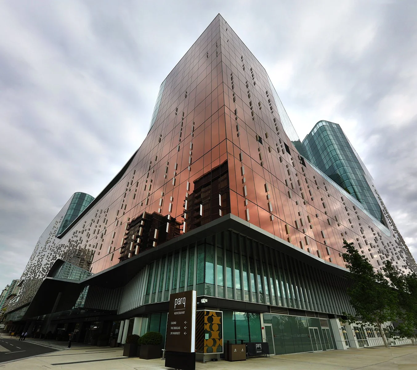 Casino Finished Const_Jun 6_2018_HDR_Pan_C5168_4x4.5.jpg