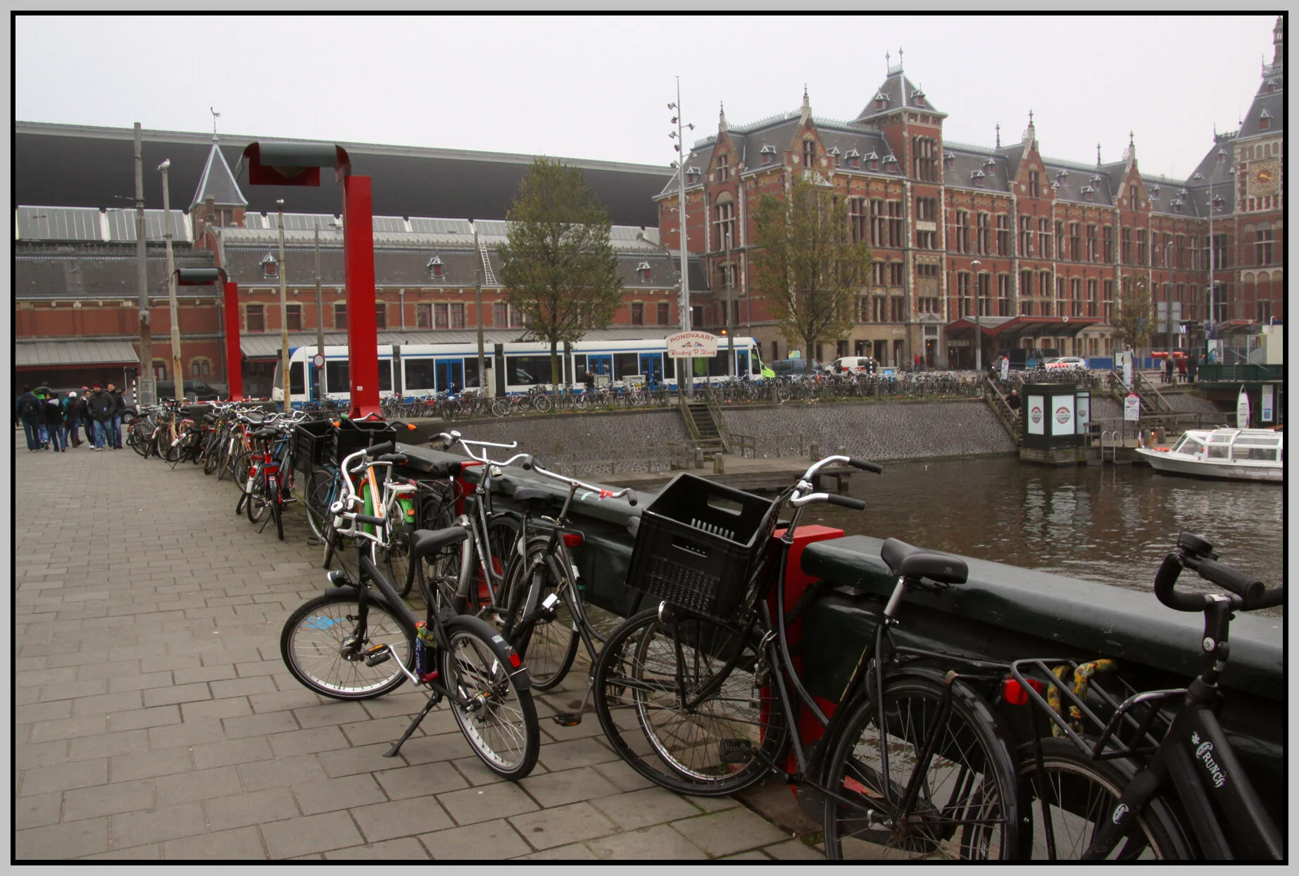 Amsterdam bikes_Nov 8_2011_6746vel_4x6s.jpg