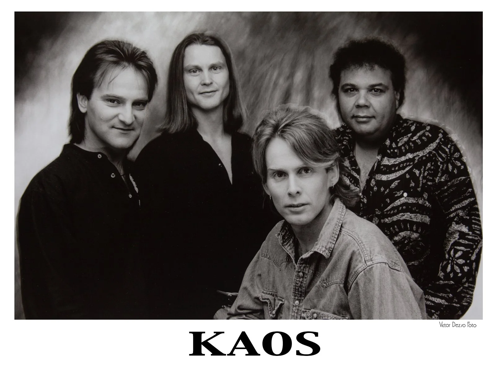 Kaos_1990's_7881_4x5.jpg