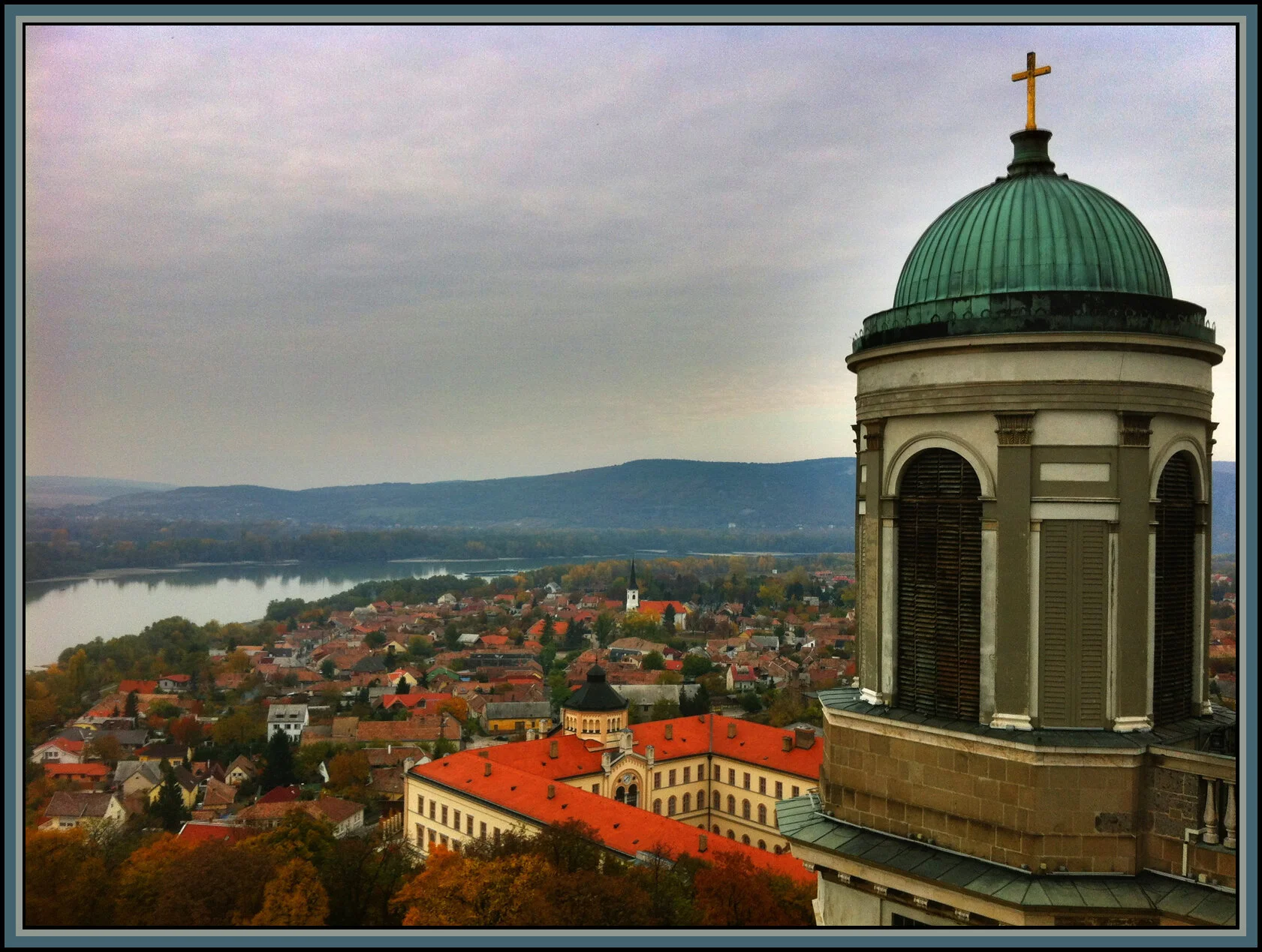 Esztergom_Oct 30_2011_1201_4x5.3s.jpg