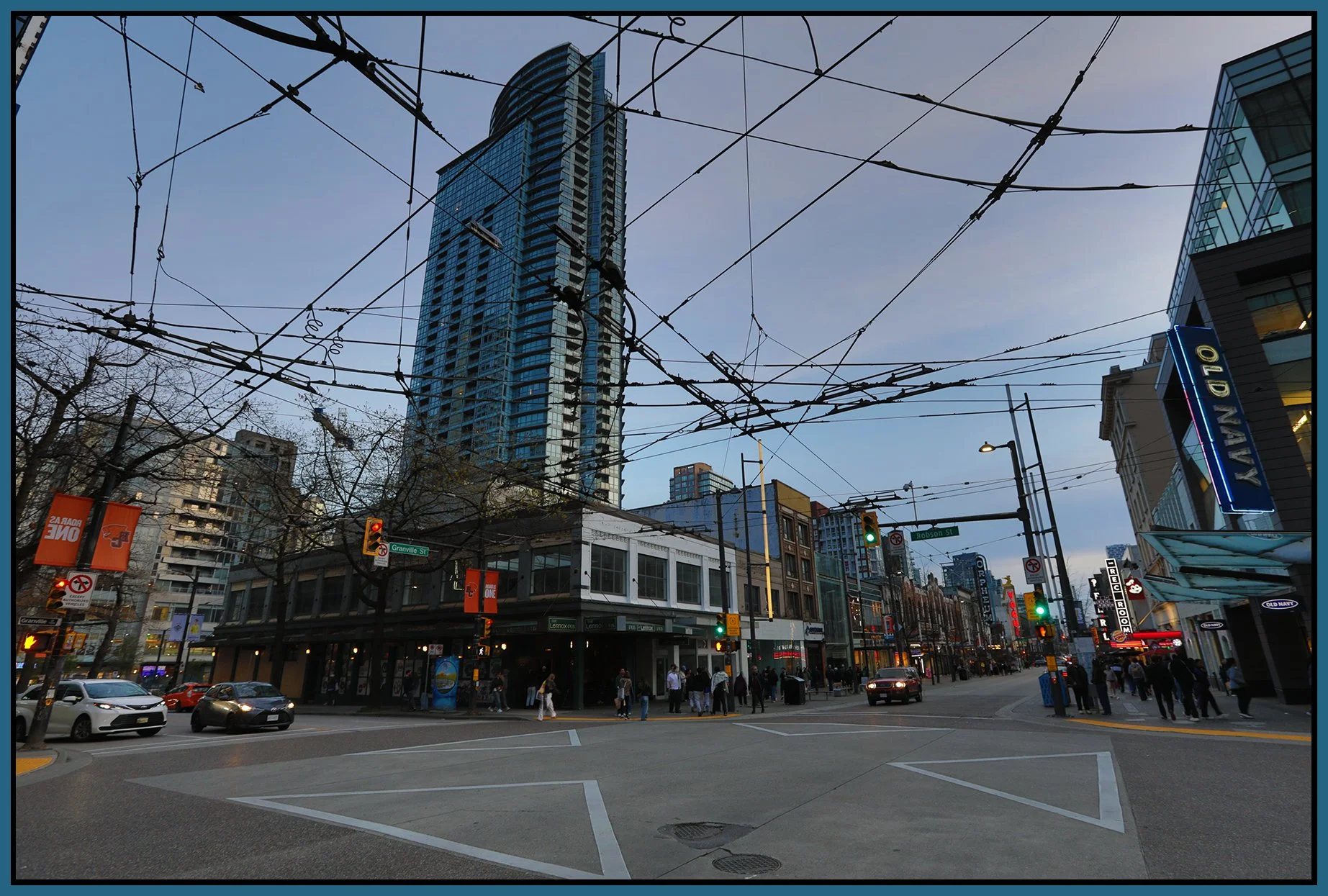800 Granville St LkgS_Apr 17_2026_HDR_4L2200_4x6s.jpg