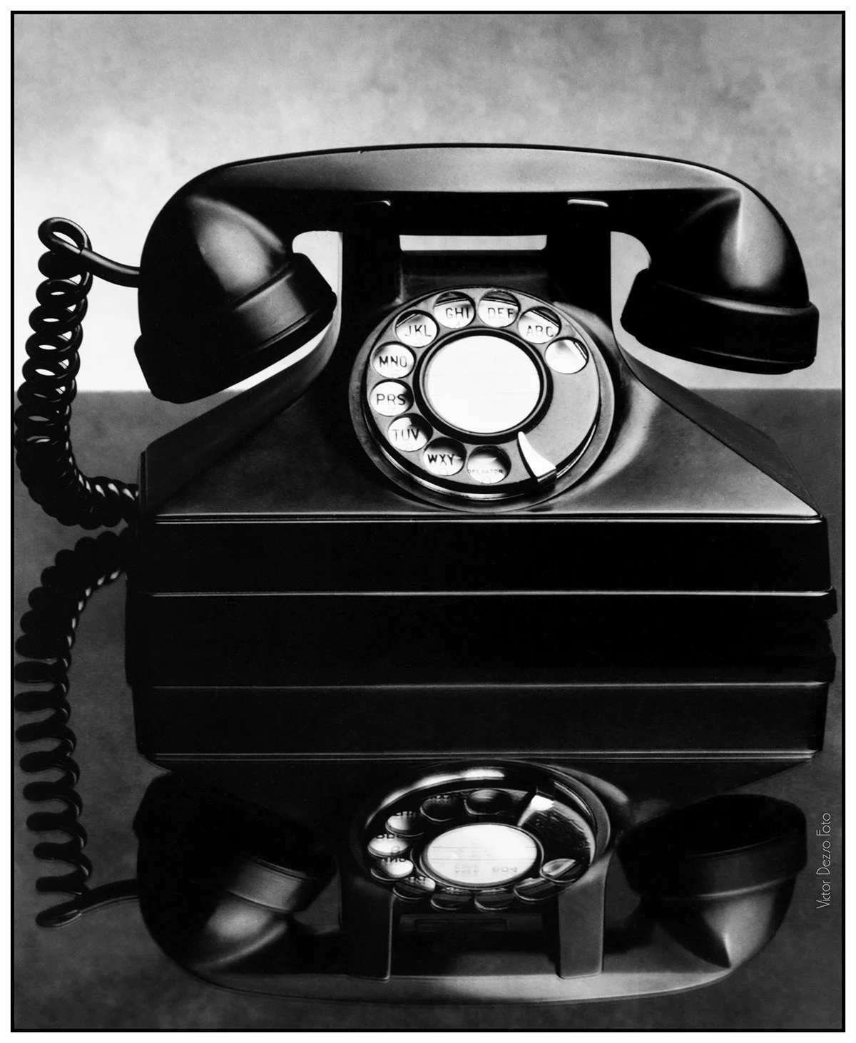 Vintage Phone_7235_1_4x5.jpg