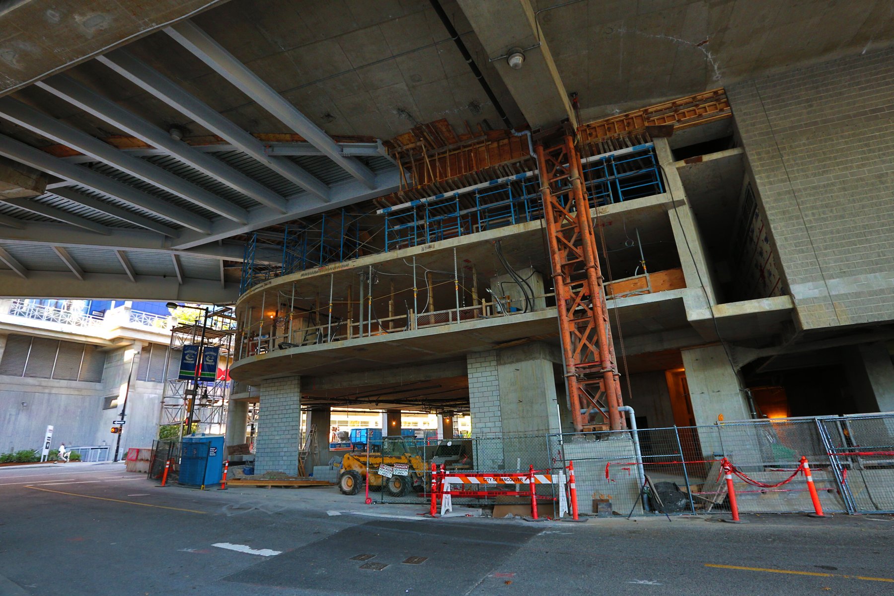 Expo Blvd Const_Sep 25_2013_HDR_B7982_4x6.jpg