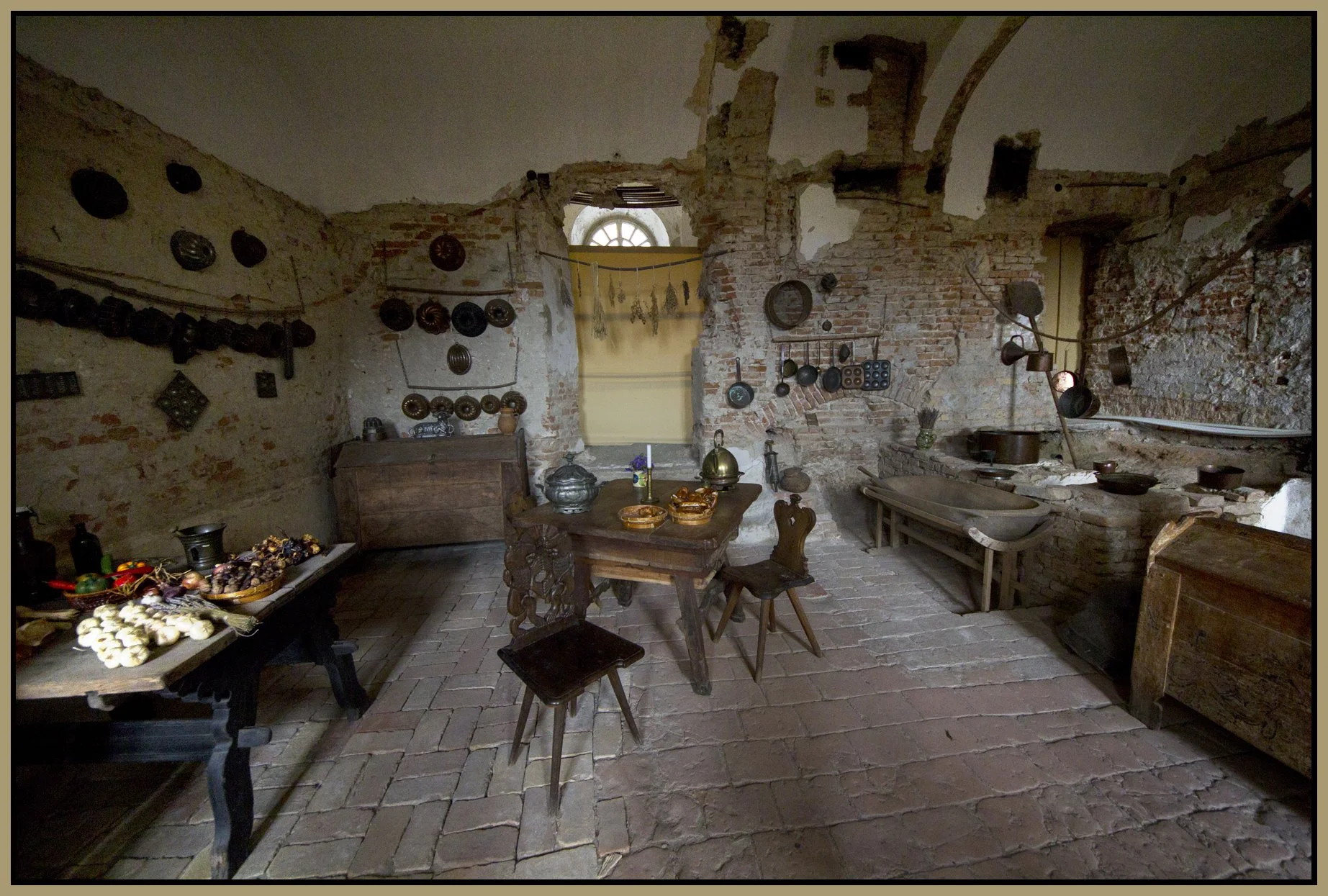 Pécel_Oct 28_20011_7761_4x6s.jpg