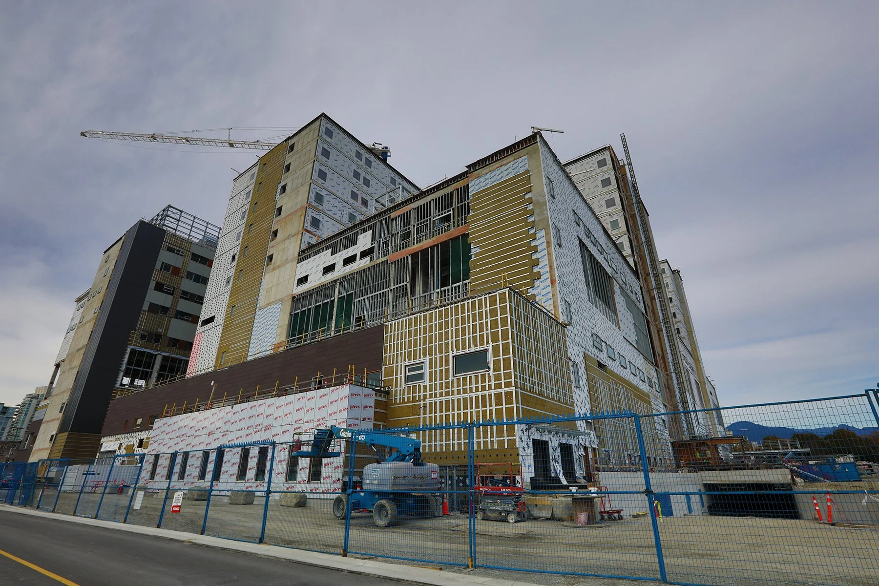New St.Paul's Hospital Const_Oct 13_2024_HDR_5E2944_4x6.jpg