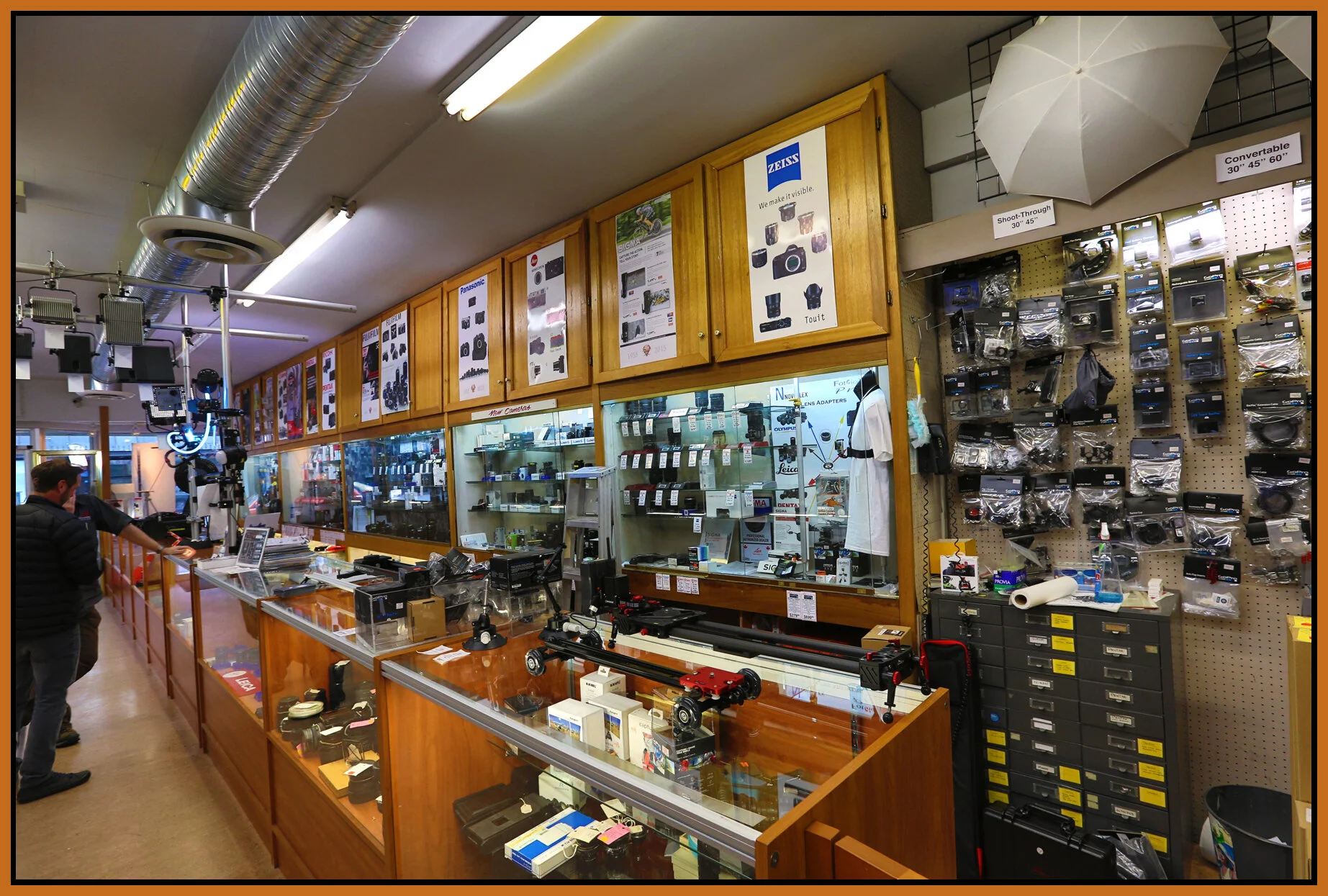 Leo's Camera Supply_Jan 23_2016_HDR_K6006_4x6s.jpg