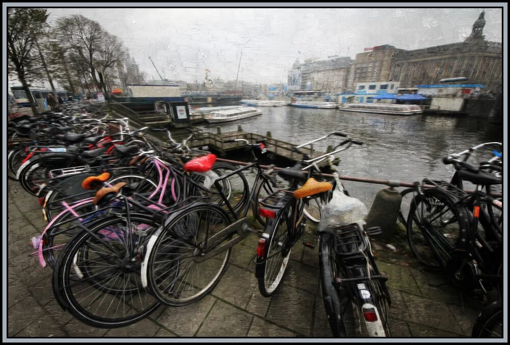 Amsterdam+Bikes_Nov+8_2011_1913_peEtherlSktch_ExpMrg_4x6s.jpg