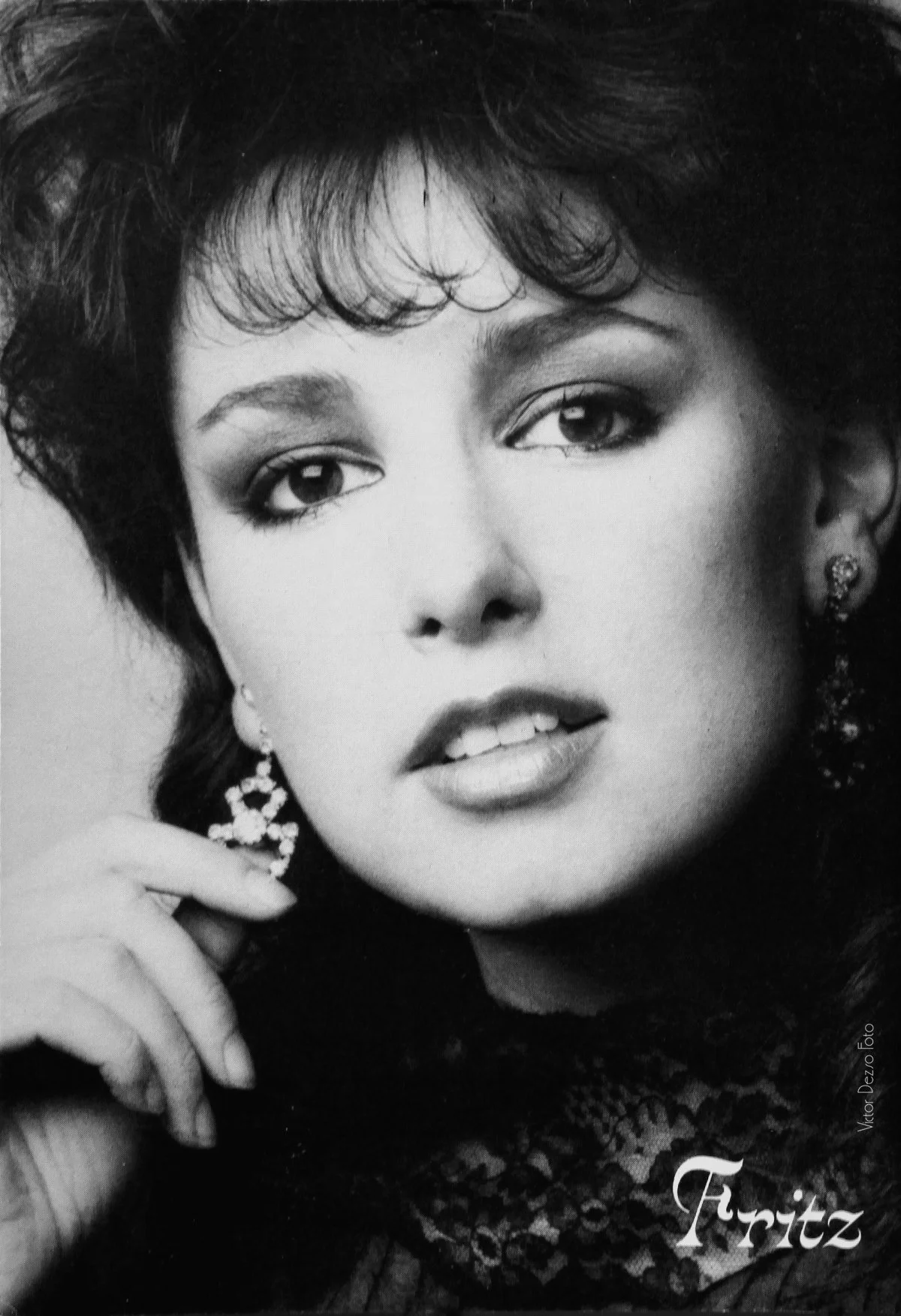 Carolyn Fritz Comp Card_7187_4x6.jpg
