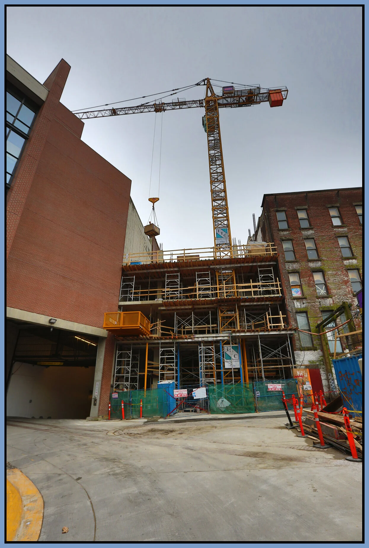 Gastown Const_Jun 25_2016_HDR_Pan_L1677_4x6s.jpg