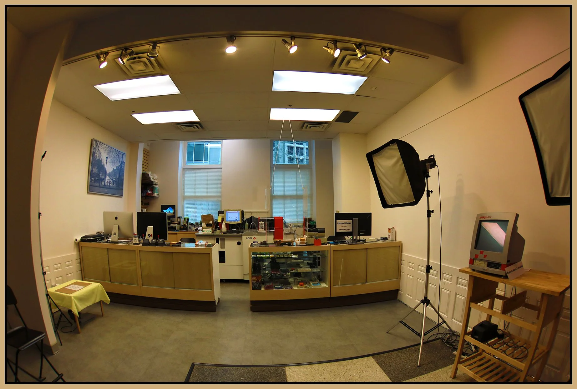 Gastownphoto in Sinclair Ctr_Feb 5_2022_HDR_4G6616_4x6s.jpg